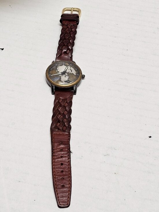 Vintage Planet Limited Edition Fossil World Map Watch New Battery main image 9